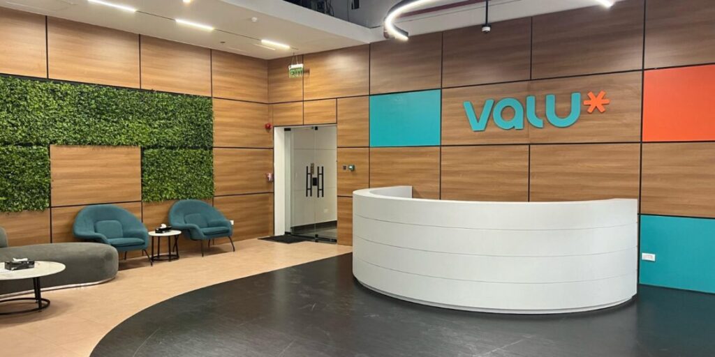 Amazon Backs Egypt’s Valu with Equity Stake Following EGX Listing