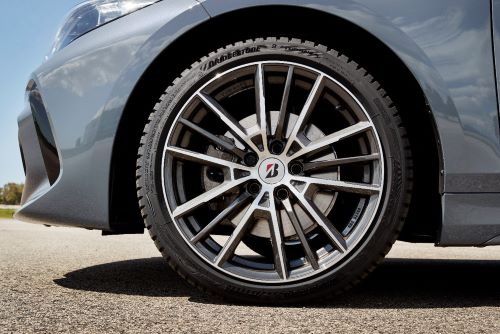 The most common mistakes in the care and use of your car’s tyres