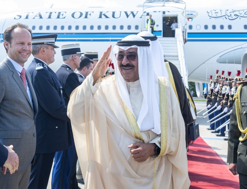 His Highness the Amir arrives in Paris to a warm welcome
