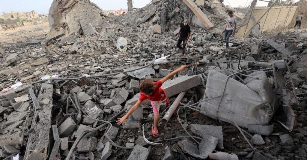 Hamas says Israeli troops sticking point in truce talks as Gaza pounded