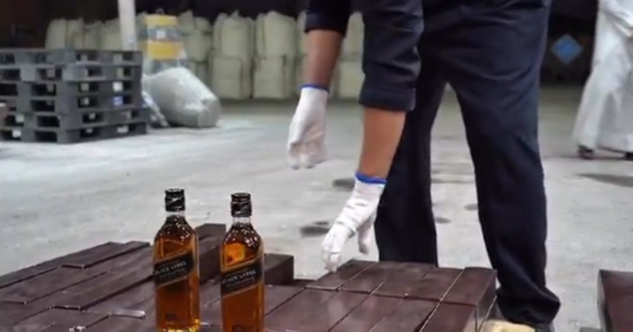 Liquor smuggling attempt foiled; two in police custody