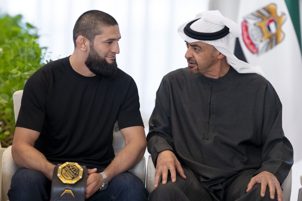 UAE President Meets with UFC Middleweight World Champion – UAE