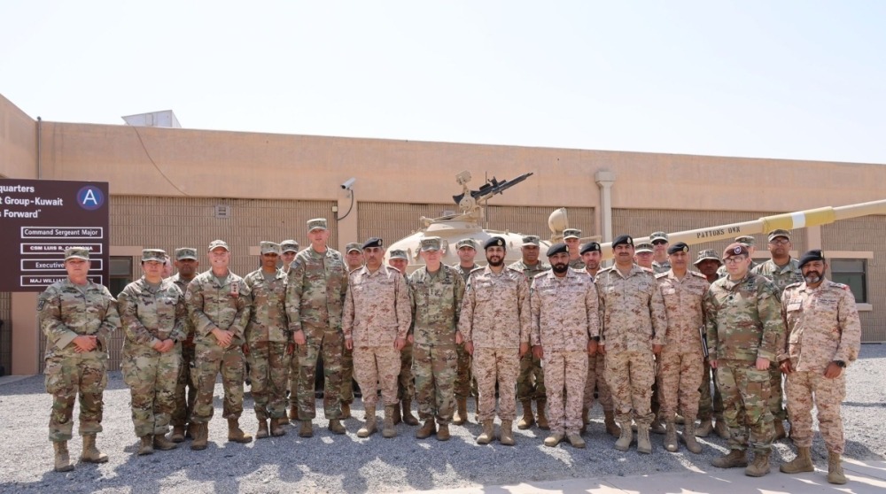 Kuwaiti and US armies hold training talks to boost cooperation