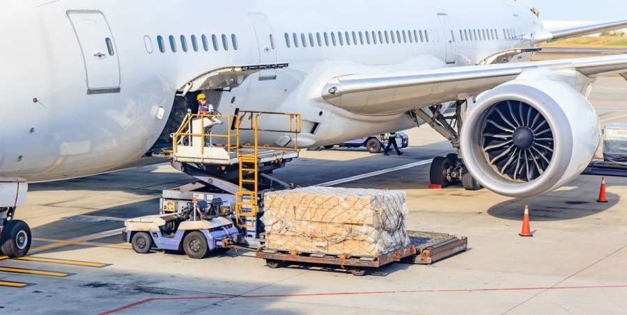 Kuwait accounted for 5,205 commercial vessels, 114,930 aircraft arrivals and departures in 2024