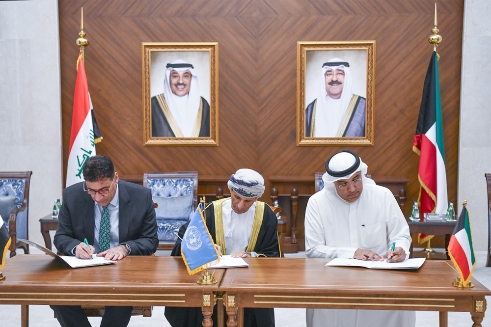 Kuwait receives new batch of property from Iraq stolen during 1990 invasion