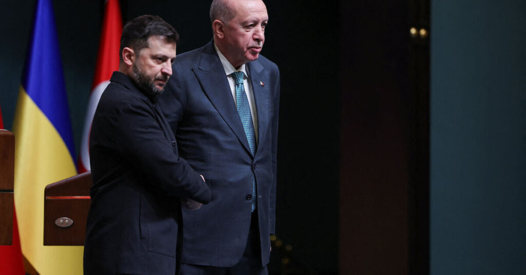 Turkey says Russia-Ukraine ceasefire needed first before discussing troop deployment